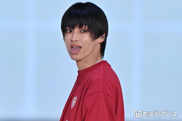 🌹Rakuten GirlsAward 2026 S/S🍒🩷】 松本怜生、前髪下ろしたモード