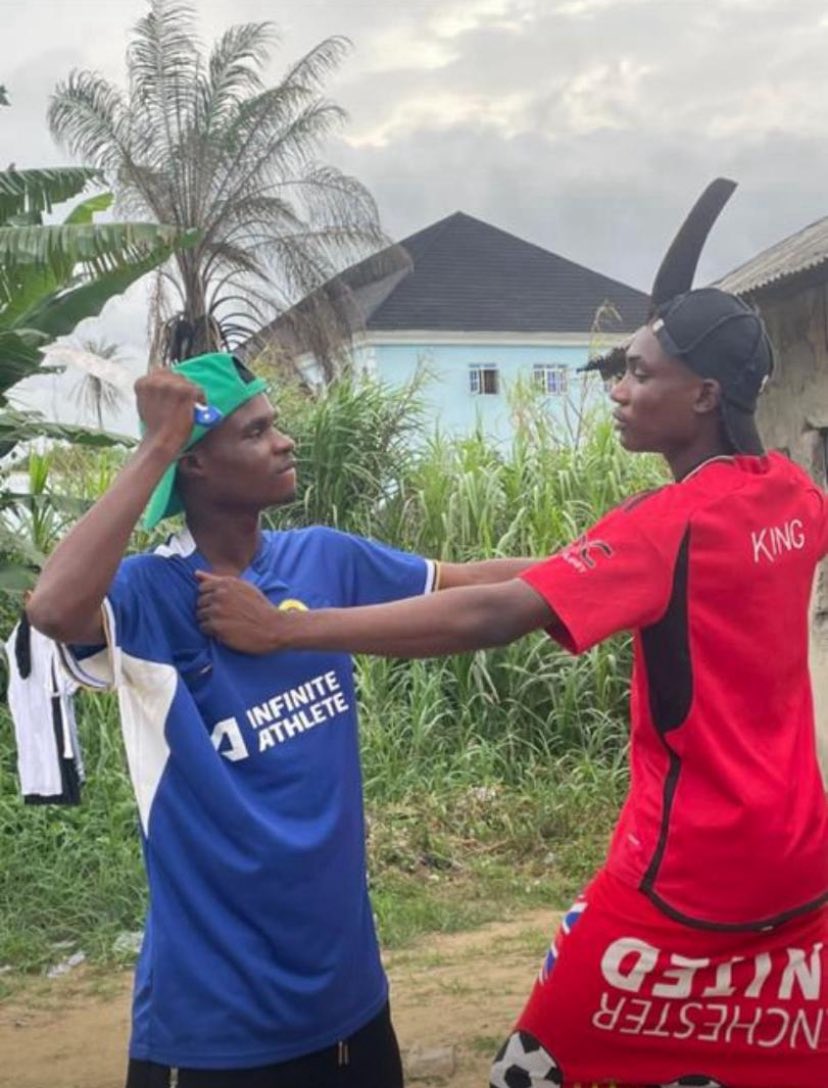 Bio_Aseibiri's tweet image. Nah today 😂😂😂
#Manutd #pooja