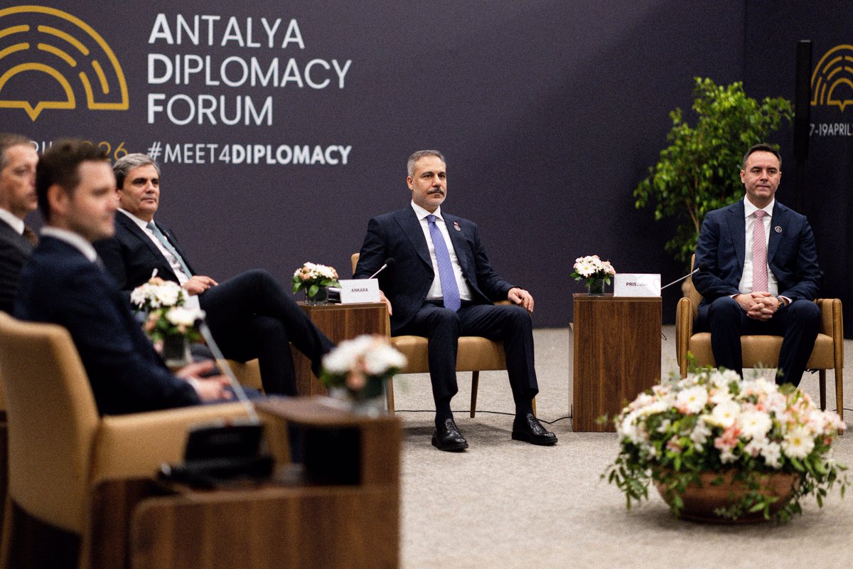 TC_Disisleri's tweet photo. Bakanımız @HakanFidan, V. Antalya Diplomasi Forumu marjında, Balkan Barış Platformu III. Dışişleri Bakanları Toplantısı'na evsahipliği yaptı. https://t.co/uZ03b7BR1S