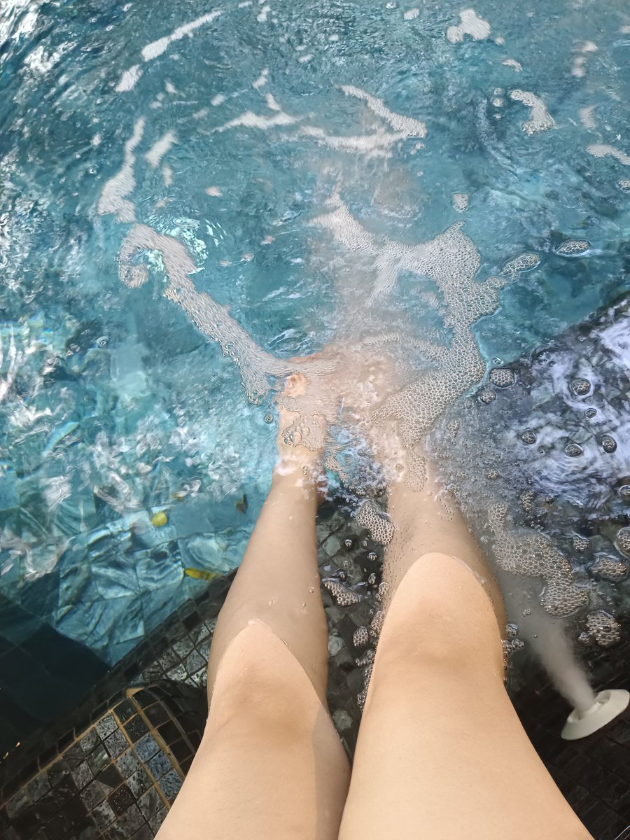 เชอรี่ถือลูกท้อ tweet media