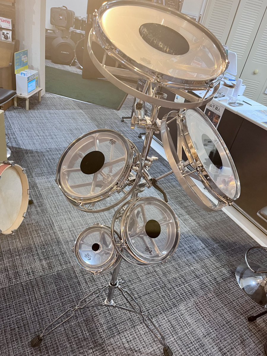 s_drumgarage's tweet photo. §※良い子はマネしないでね

ロートタムの木出現!!
もはやインテリアにも使えそうな外観...
※展示用です、楽器は正しく使用しましょう... https://t.co/PLgrcWVET6