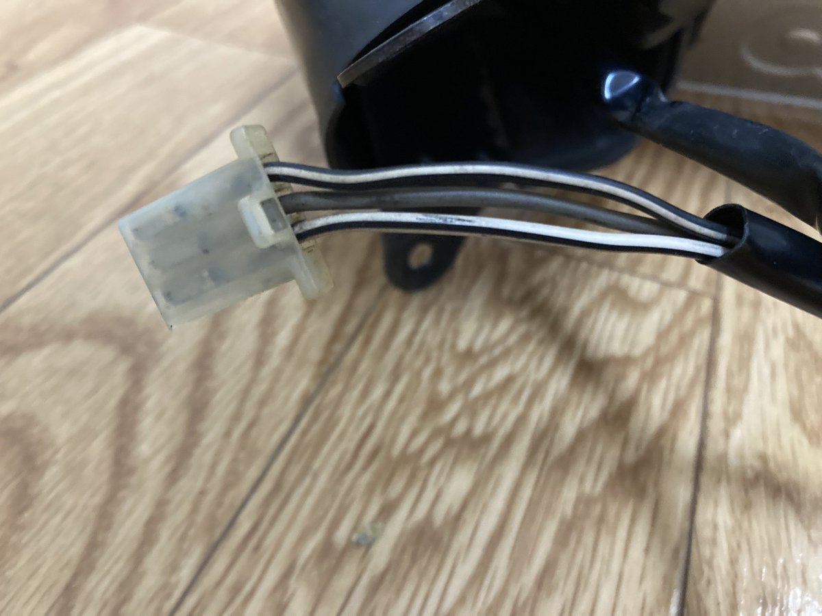 ぷりん tweet media