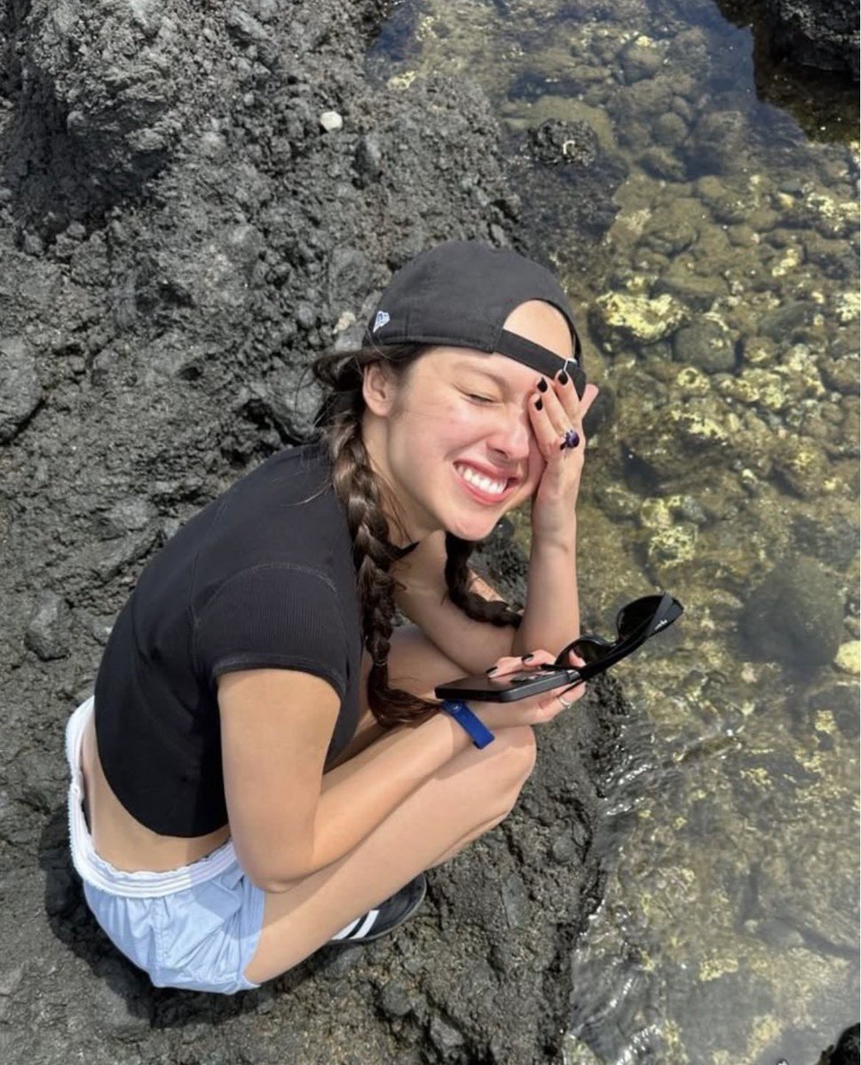 alexia (shedtwt) tweet media