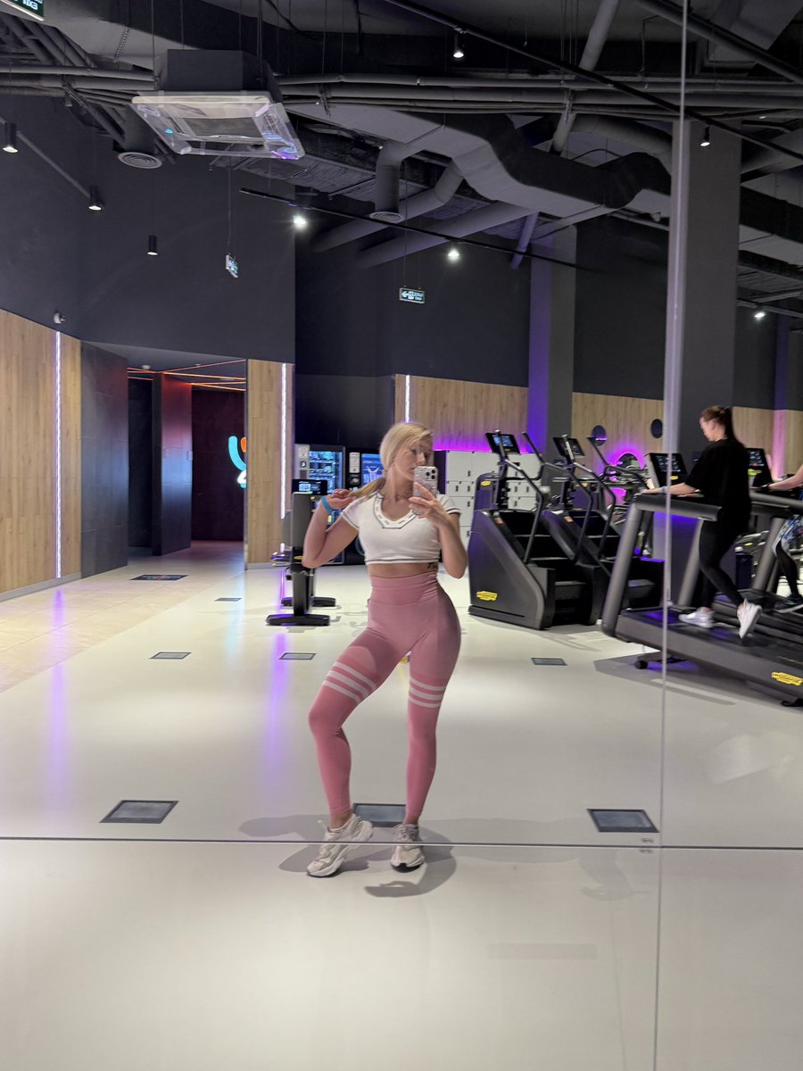 супер-пуська💖 tweet media