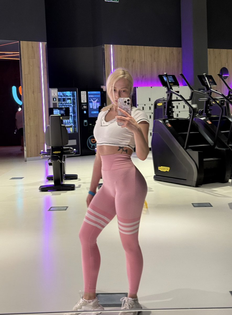 супер-пуська💖 tweet media