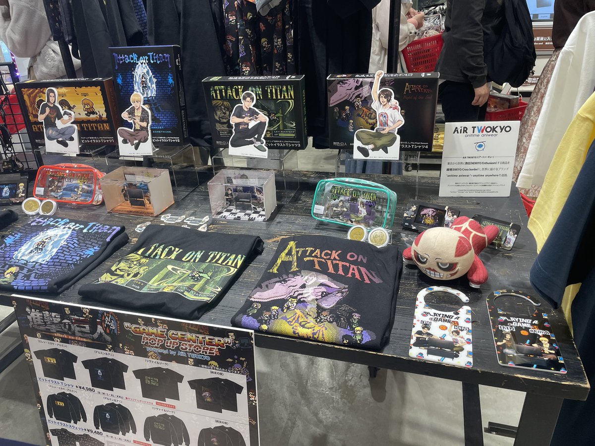 abibimagari's tweet photo. AIR TWOKYOの進撃ショップアップ、めっちゃ楽しかったー！
クレーンゲーム苦手な私でも取れるレベルの難易度で本当にありがたい笑
ぼっち参戦だったから、コインゲームのとき店員さんが動画撮ってくれてめっちゃ優しかった〜〜ありがとうございました😭 https://t.co/r59zWQkTiM