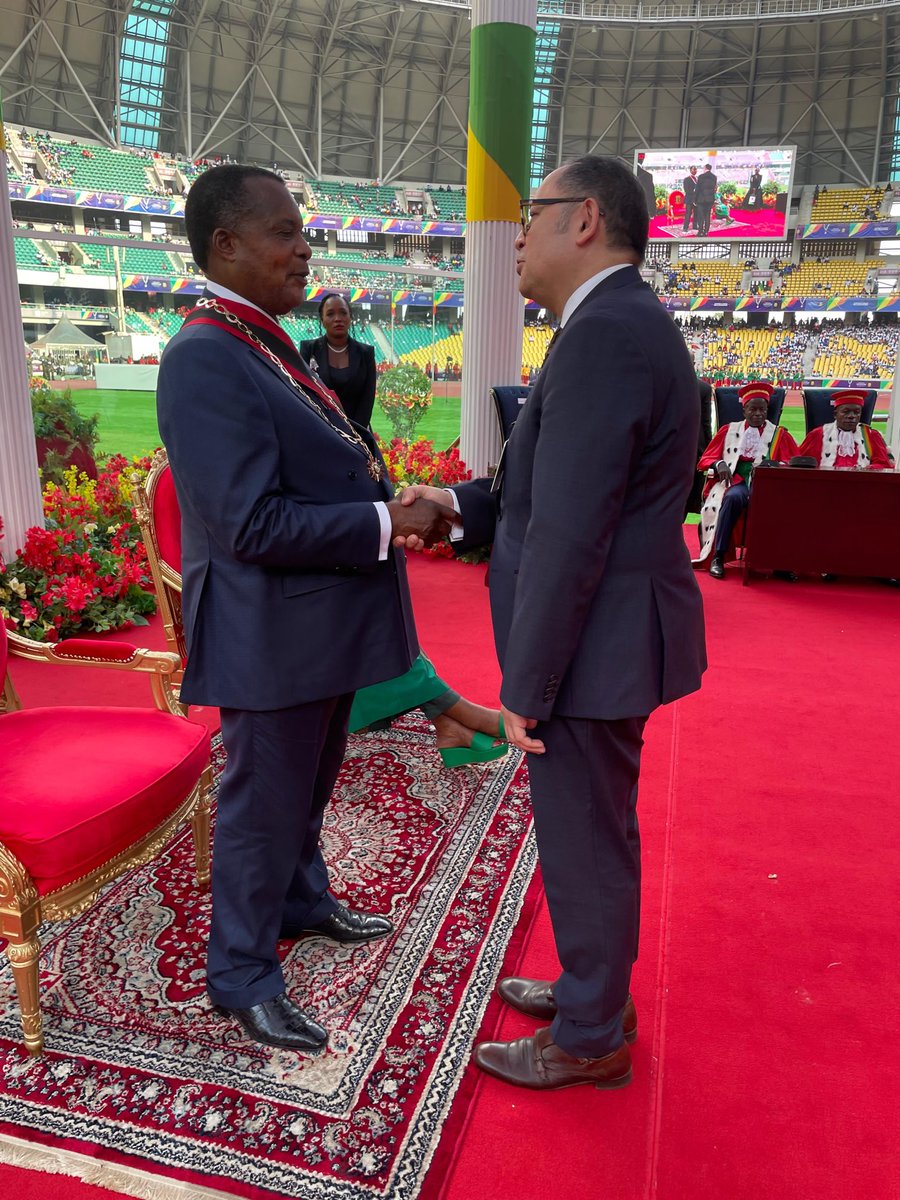 AzEmbNairobi's tweet image. Nous avons le plaisir de représenter l’Azerbaïdjan dans la cérémonie d’investiture du Président réélu de la République du #Congo S.E.M.@SassouNGuesso_ . Nous sommes impatients de resserrer nos liens du #partenariat en conformité des relations d’amitié entre #Bakou et Brazzaville.