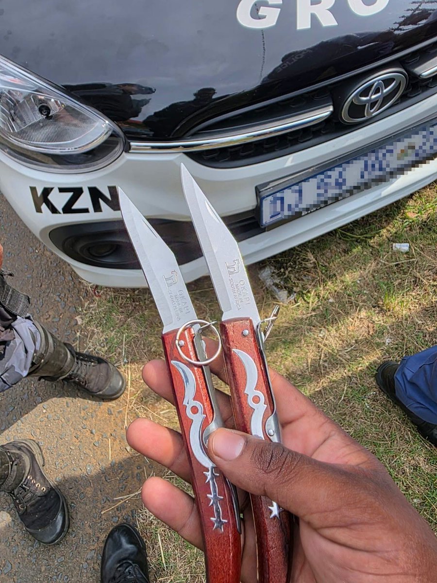 _ArriveAlive's tweet image. Two teenagers removed from school premises and dangerous weapons were confiscated

arrr.co.za/H1m8S

#ArriveAlive #SchoolSafety