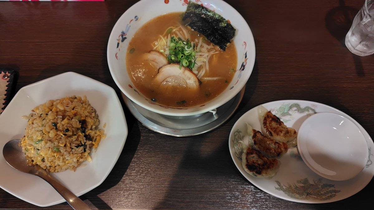 ももなんとか tweet media