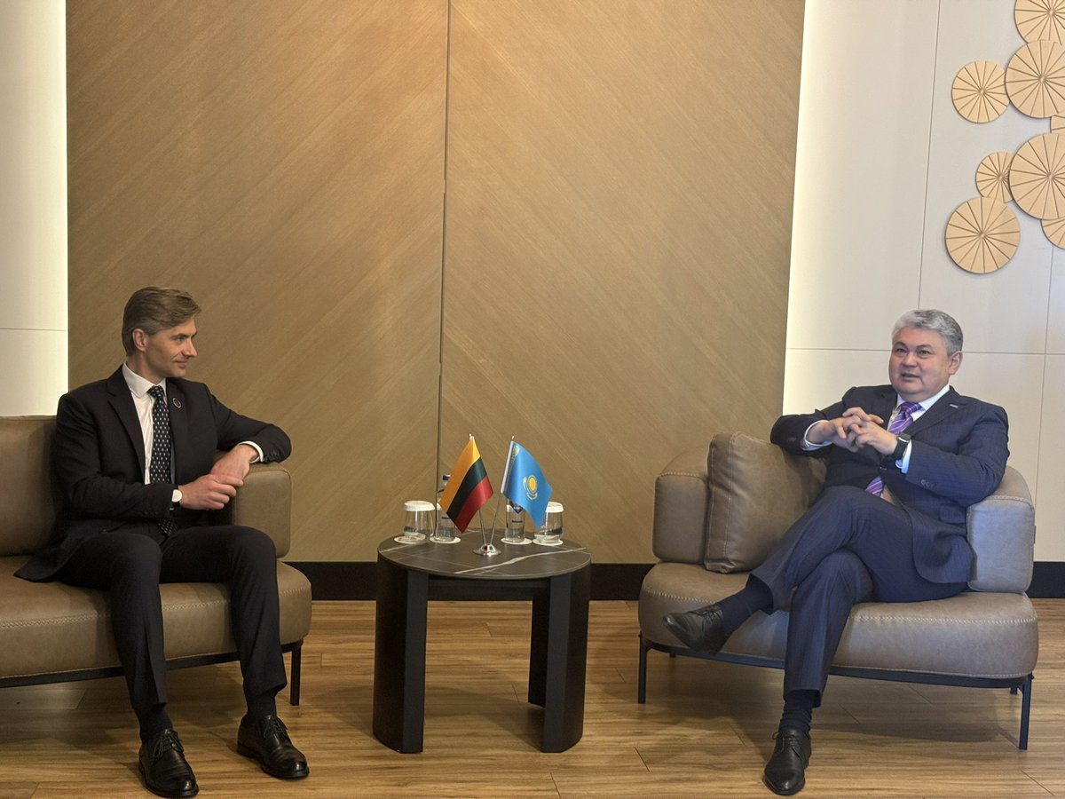 BudrysKestutis's tweet image. 🇱🇹🇺🇳 Pleased to meet my Kazakh colleague Yermek Kosherbayev @MFA_KZ. We discussed ways to further develop our traditionally active 🇱🇹–🇺🇳 partnership and strengthen #EU–#Kazakhstan engagement. I stressed the importance of upholding the principles of international law, particularly