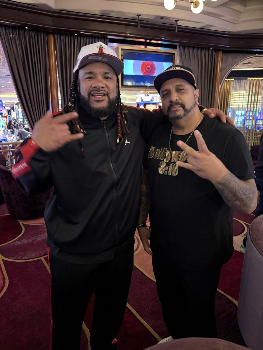 KALMADO87's tweet photo. @jacobfatu_wwe Thanks My Boy , Keeping It Real … Compton , Carson ! https://t.co/BWDBwmYfIn