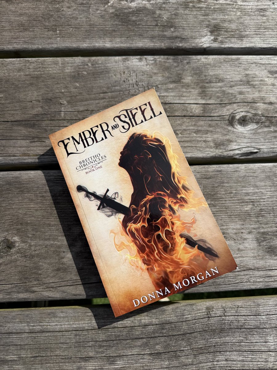 DKMorgan_writes's tweet image. Jaded with ‘the chosen one’ epic #fantasy books? How about a flawed, wrong person in the wrong place story? 

amzn.eu/d/05r91Xug