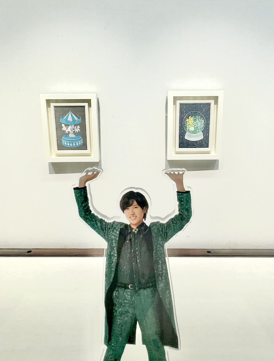 meeeeeca's tweet photo. ふらここ展在廊しておりました アクスタで遊んだ！ https://t.co/KRbG9uPFqN