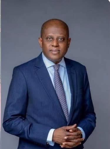 The Cardoso: Father and Son.
1963, was the year Mr Felix Bankole Cardoso was appointed the first Accountant General of the Federation of Nigeria. 

He was to serve at that position until 1971 during the General Yakubu Gowon regime.

His son, Dr Olayemi Michael Cardoso has just