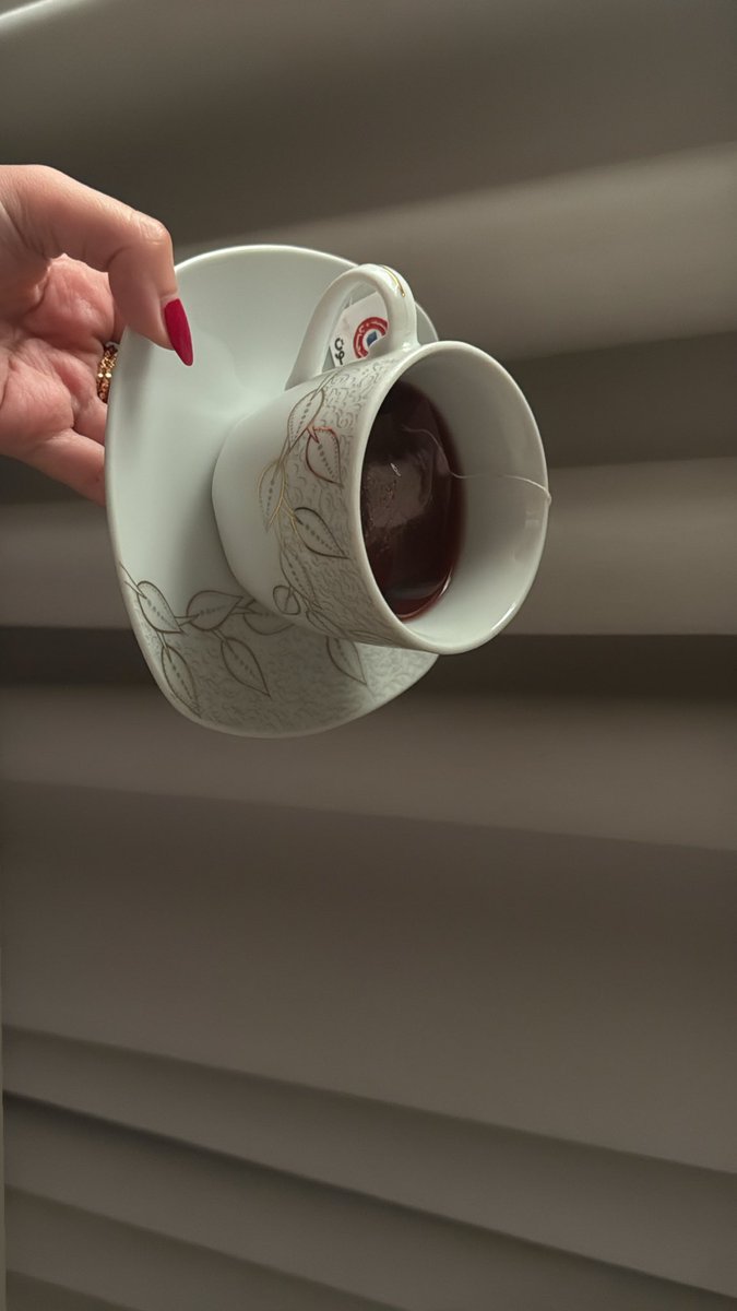 الواحدة ظهراً☀️