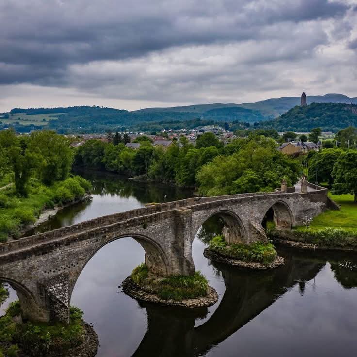 ThisIsIreland3's tweet image. Killshelan Bridge over the River Suir 🏞️

📍County Tipperary - Ireland ☘️ 

📸 Victoria Graziella 

#Tipperary #Ireland #KillshelanBridge #RiverSuir