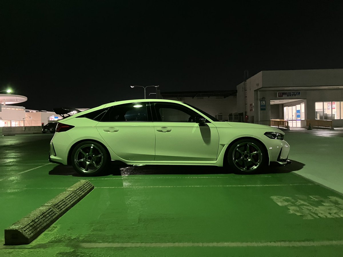 ナイトやん tweet media