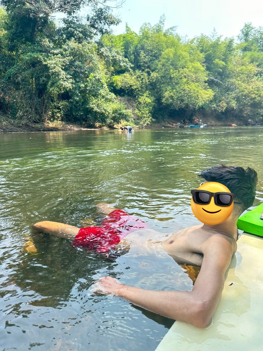 Shin_Alone1's tweet photo. มานอนแช่น้ำกัน แคมป์ปิ้ง 🏕 https://t.co/el1HCFf9eB