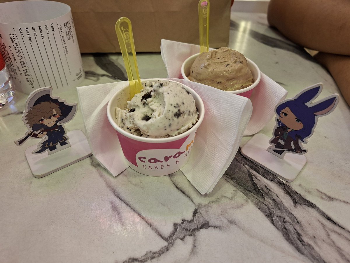 Date with <a href="/__tuturu/">tuturu</a> 

He watched me perish eating one tiny bite of coffee ice cream