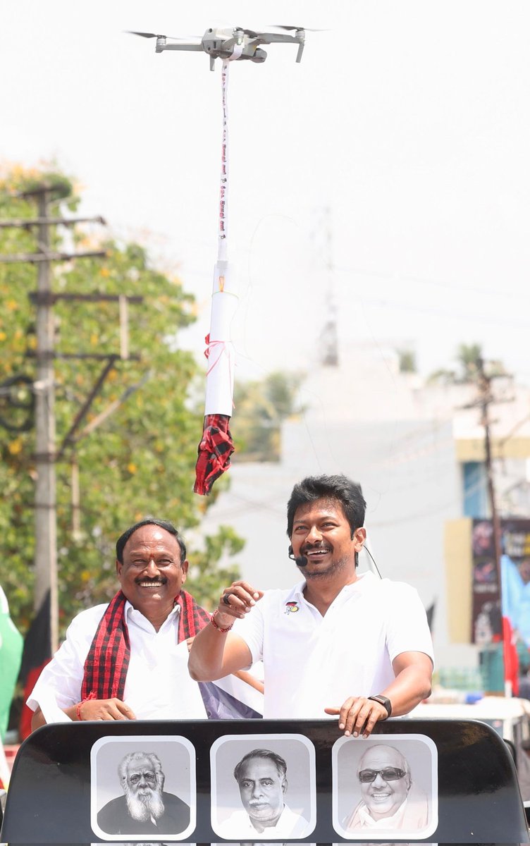 OTRamnad's tweet photo. ஈரோட்டில் பிரச்சாரத்தில் ஈடுபட்டார் துணை முதலமைச்சர் உதயநிதி ஸ்டாலின் அவர்கள் 🖤❤️
#oraethalaivanramanathapuram  #dmk #dmk4tn #udhayanithistalin #VoteForDMK https://t.co/h8HCGNEv2E
