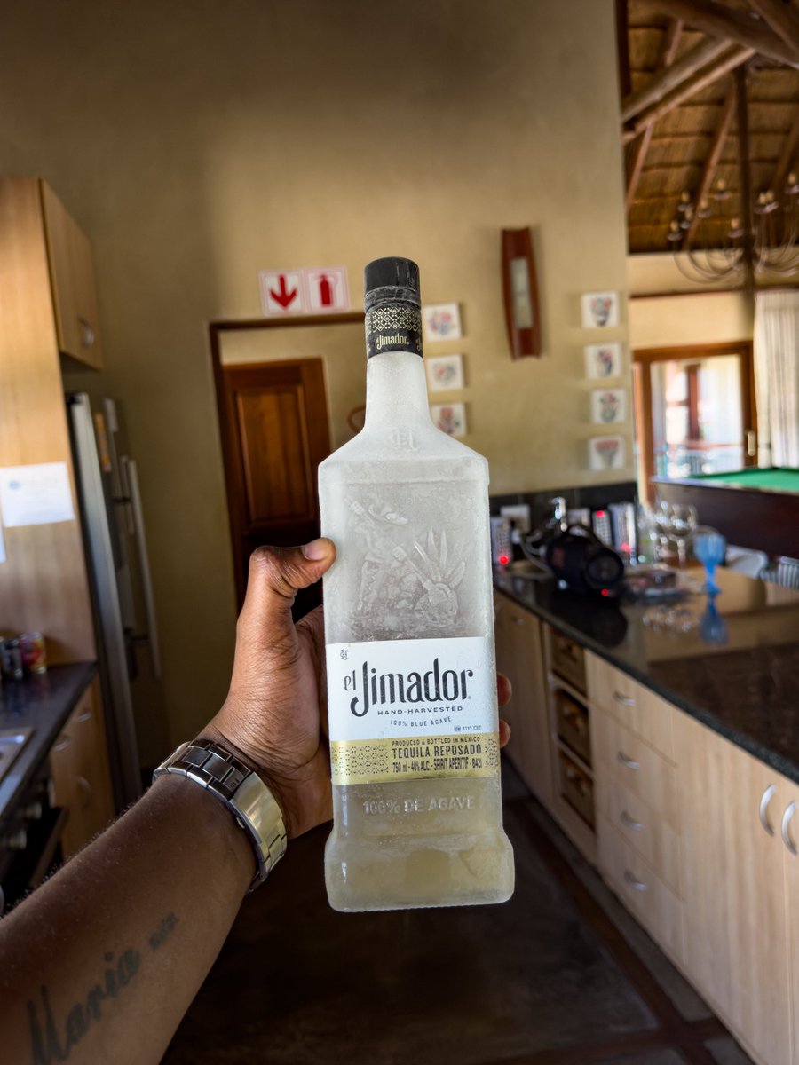 cleme_clems's tweet photo. The day’s almost over, Lets drink… https://t.co/QmYbwz7q31