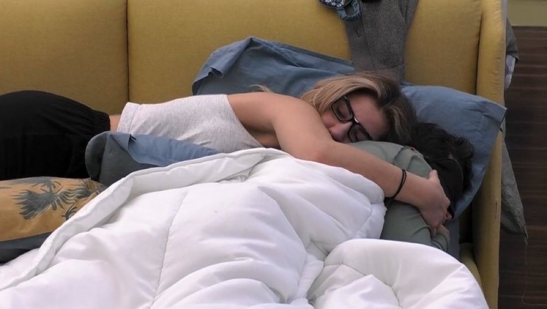 𝘧𝘪𝘭𝘭𝘦𝘳 tweet media