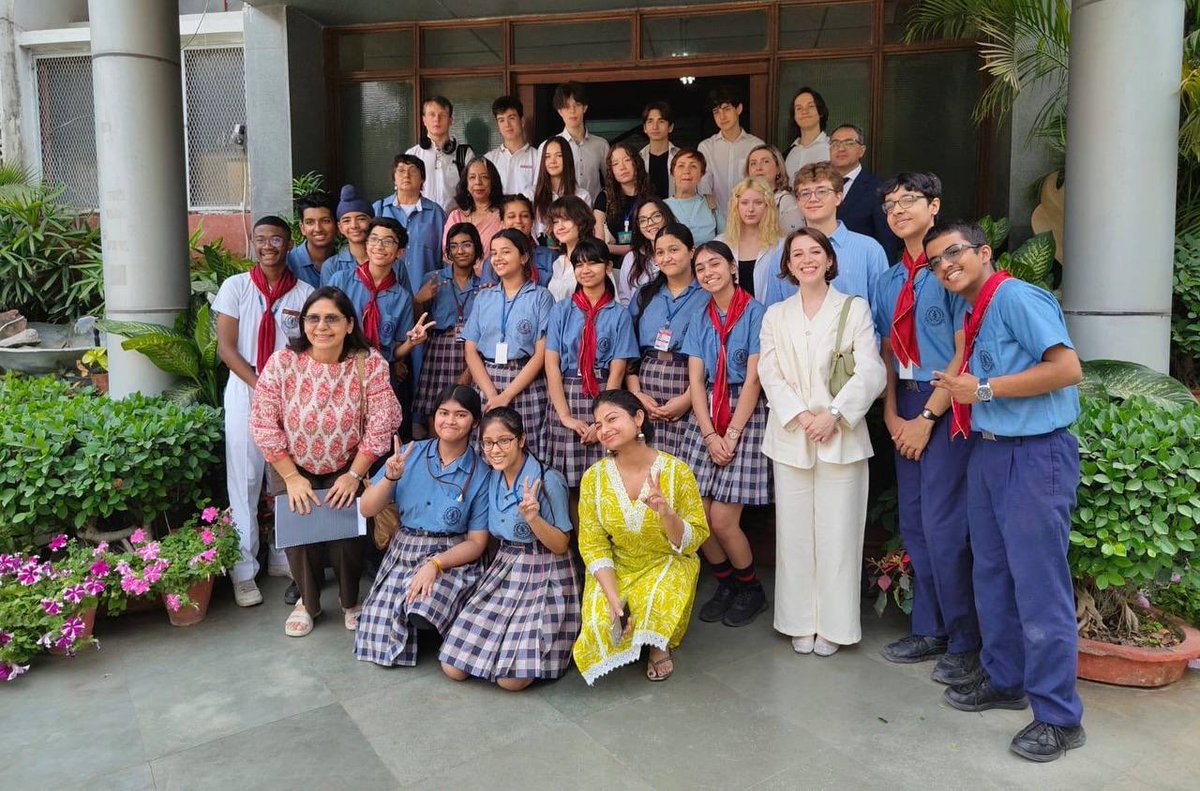 RusEmbIndia's tweet image. 🇷🇺🇮🇳 On April 17, students of the Alexander Kadakin School at the #Russia’n Embassy in #India participated in the Pushkin Days — a celebration of Russian culture hosted by the Bluebells School International in #NewDelhi. 

👉🏻 t.me/RusEmbIndia/15…

#RussiaIndia 
#DruzhbaDosti