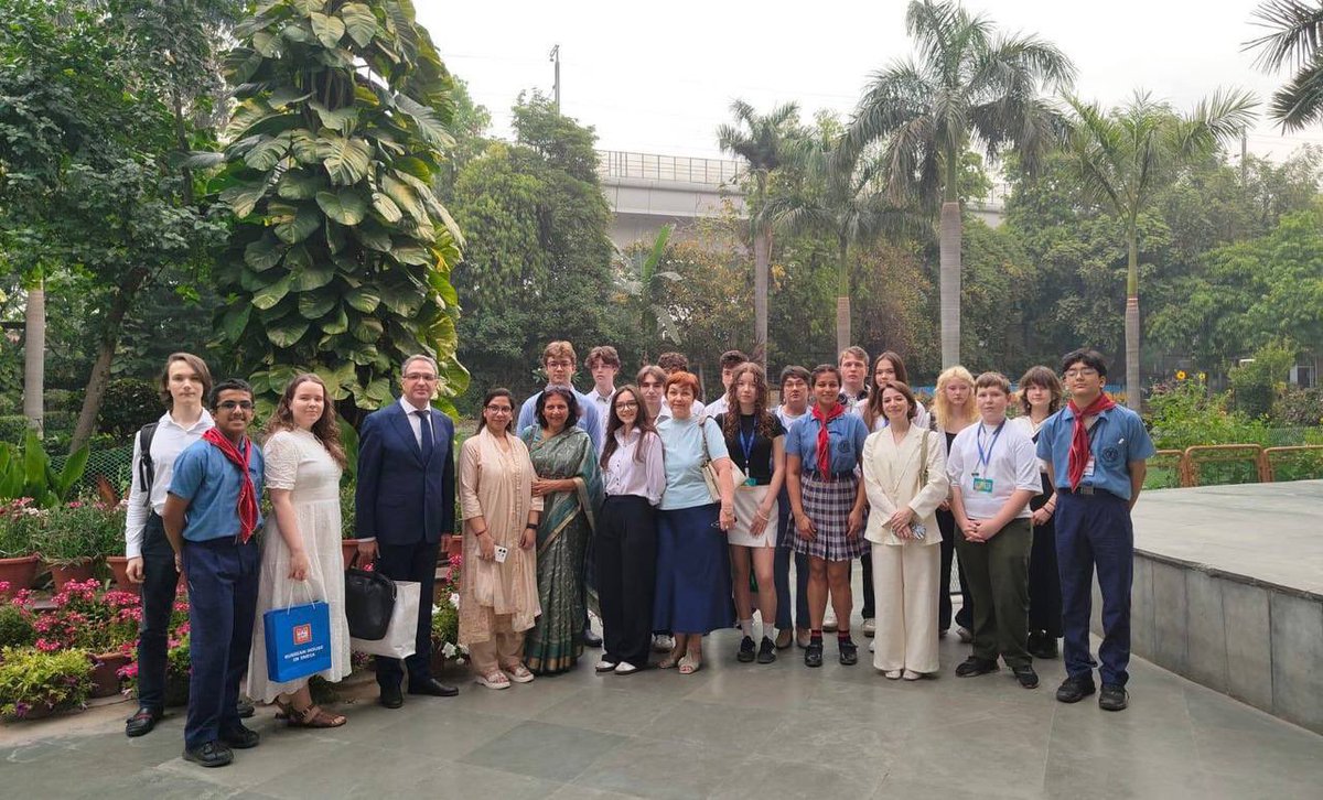 RusEmbIndia's tweet image. 🇷🇺🇮🇳 On April 17, students of the Alexander Kadakin School at the #Russia’n Embassy in #India participated in the Pushkin Days — a celebration of Russian culture hosted by the Bluebells School International in #NewDelhi. 

👉🏻 t.me/RusEmbIndia/15…

#RussiaIndia 
#DruzhbaDosti