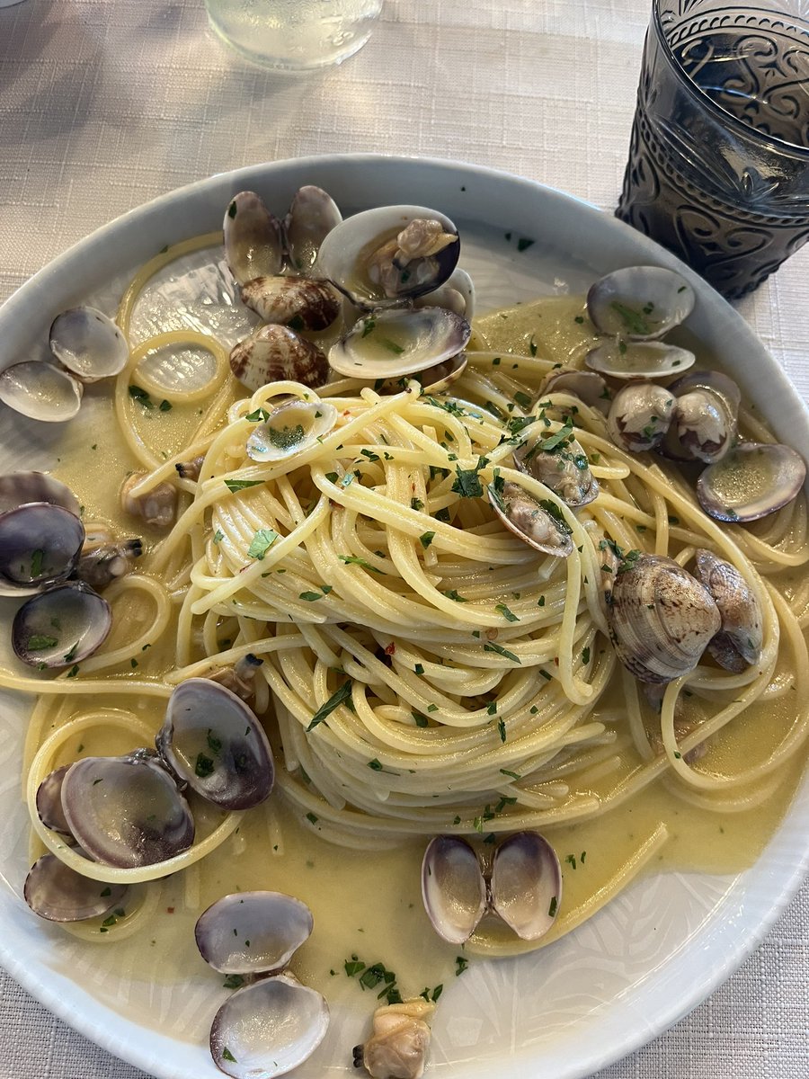 ******RAFFAELE****** tweet media