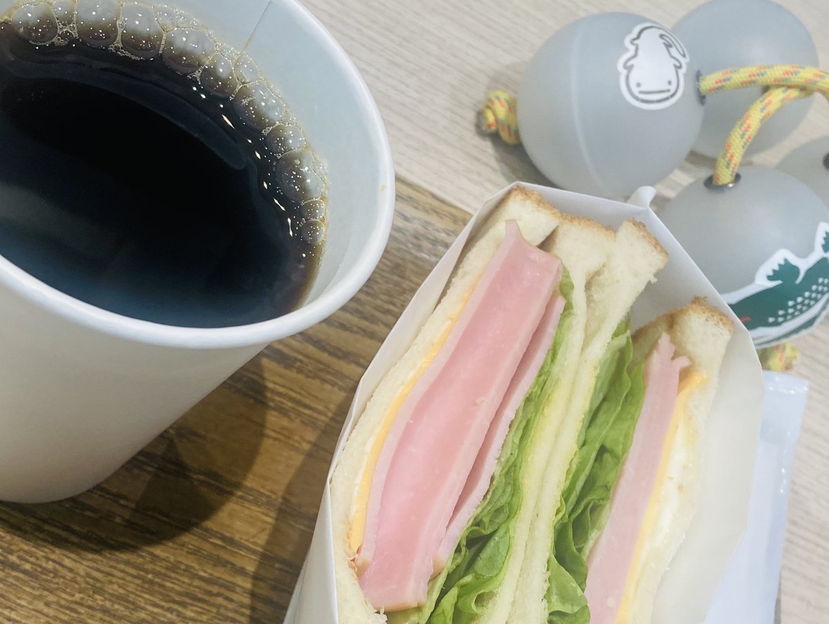 今日は大阪の予定だったので、天王寺行って、駆け込みでOACからコントメンという可能性があった。
しかし大阪の予定自体がバラシで、京都から出れんかった...ズーン。
#アサラト