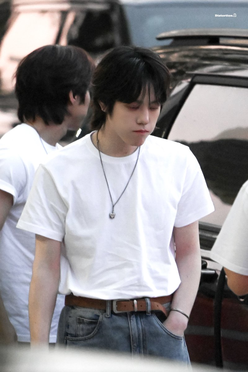 Distortion. tweet media