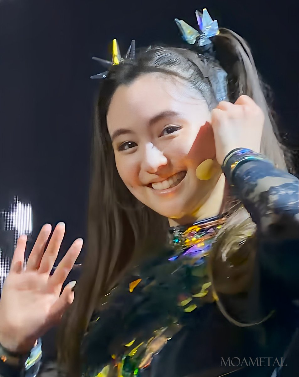 #BABYMETAL
#MOAMETAL

みんな元気？　ふーん　じゃあね　な　もあめとぅ

いまさらながら「京都」がマイブーム
先ほど　都をどり・京おどり　にいったそばから来月は「鴨川をどり」と「葵祭」に行く  さらに６月は「都の賑わい」という花街のイベントに行く予定なのです