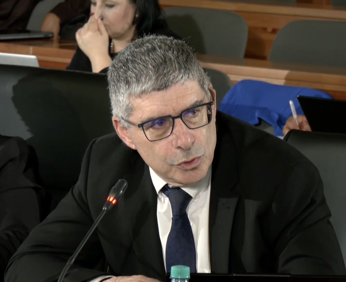 Sunflower tweet media