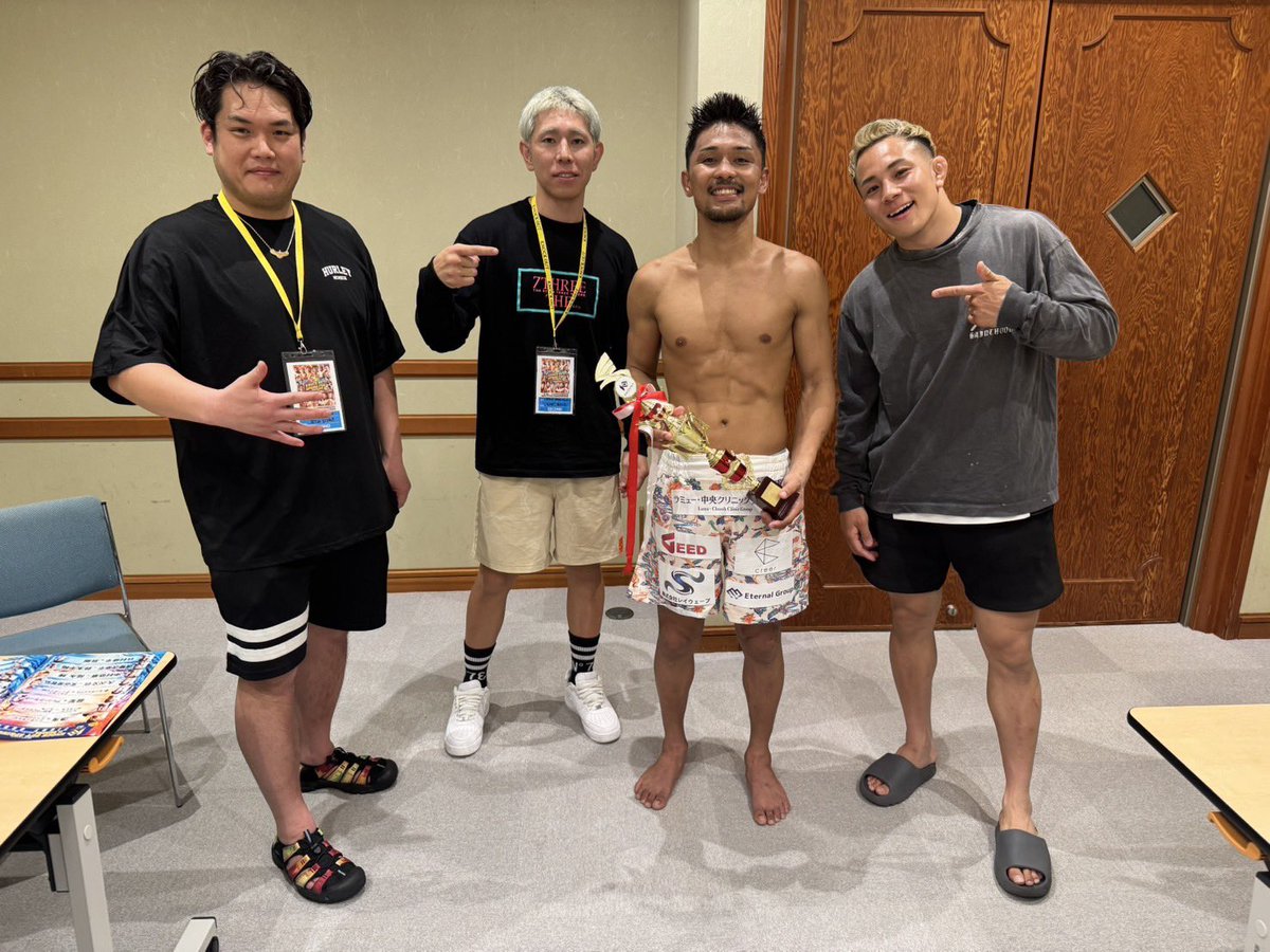 niisuguru2's tweet image. 文也最高ー！😭
2連続KO勝ち！
アンリミテッドルール負けなし！！
これがチャンピオンだ！っていう試合だった！！！
#knockout