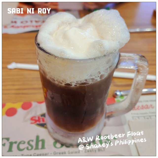 SabiNiRoy's tweet photo. A&amp;W Rootbeer Float 🍺 @ Shakey's Philippines @PHShakeys

#anw #RootbeerFloat #aandwrootbeer #foodpic #rootbeer https://t.co/LvcP8CseTG