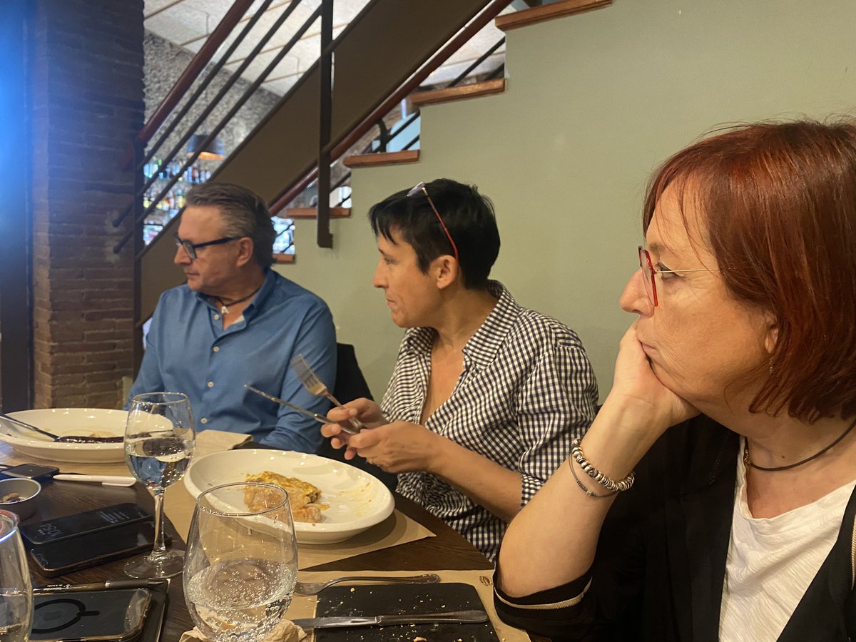 ERC_ecologia's tweet photo. Avui a #Gelida reunió de treball d’@ERC_agricultura i @ERC_ecologia definint estratègies, de forna  conjunta, amb la mirada posada al Pais  #sencer i a #tota la seva gent. Som-hi  💪😃 https://t.co/JNjOYOTVY1