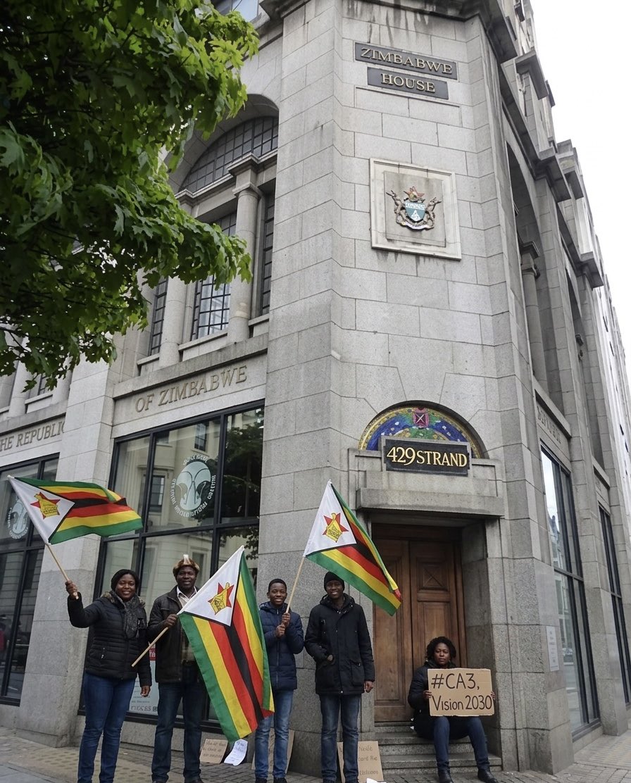 shumbakadzi_zim's tweet image. Zimbabweans in the Uk have already reached Zimbabwe House in London and are holding a pro-government rally in support of #CA3 and #Vision2030. @DougColtart and @Chofamba's few friends are a no-show, not even 1 person from @cdfzim came through. Takachibata kuti dzviiiiiiii
