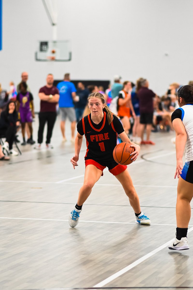 OhioFireBball's tweet photo. Day 1 🔥📸🔥 at @SelectEventsBB 
The Clash 

#BeTheSpark🔥 | #AllTheSmoke💨 https://t.co/H5sJE0tBob