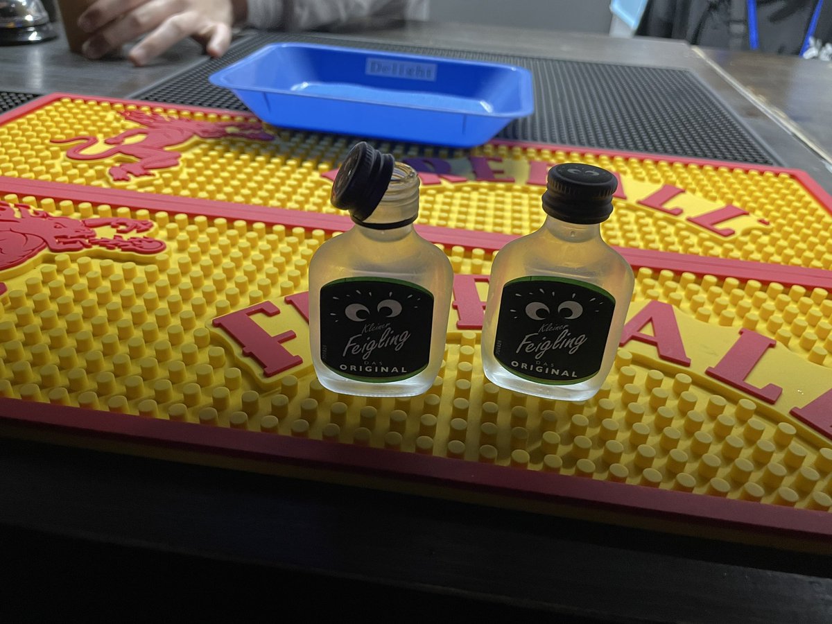 今回は各DJでいつも以上に思想の違いが出ていた気がして、最後まで楽しんで見たり時々暴れてました。次回のヘルズゲートももちろん、発表があった初さんの新たなイベントも楽しみにしています。
そして世界で1番美味い酒、ご馳走様でした🙏

 #東方ヘルズゲート