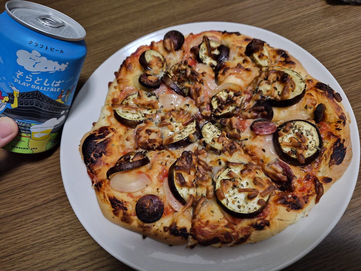 とにお tweet media