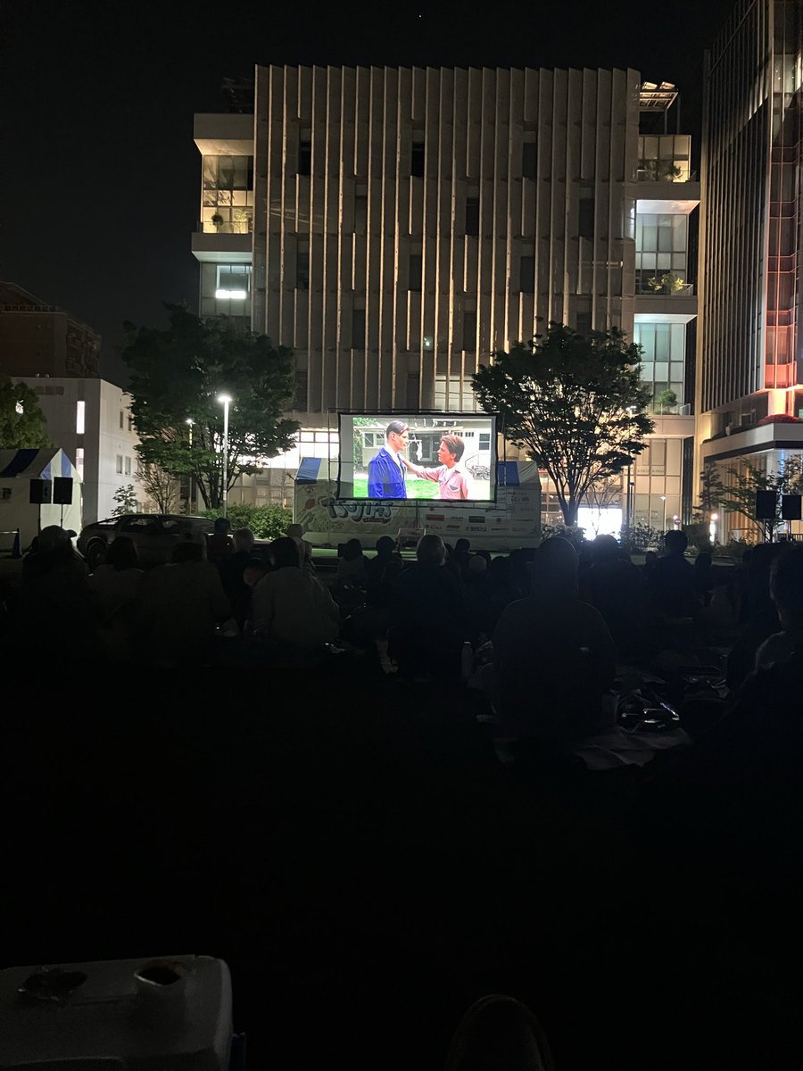 ryosuke_tanuma's tweet photo. お外で映画( ´ ▽ ` )ﾉ https://t.co/M0OsfQWf5J