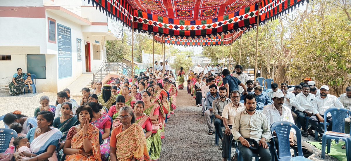 deiprknl's tweet image. Collector G. Rajakumari joined the Swarna Andhra - Swachh Andhra program at Ponnapuram Colony, Nandyal, stressing that active public participation is key to its success. 
#Nandyal 
#SwarnaAndhra 
#SwachhAndhra