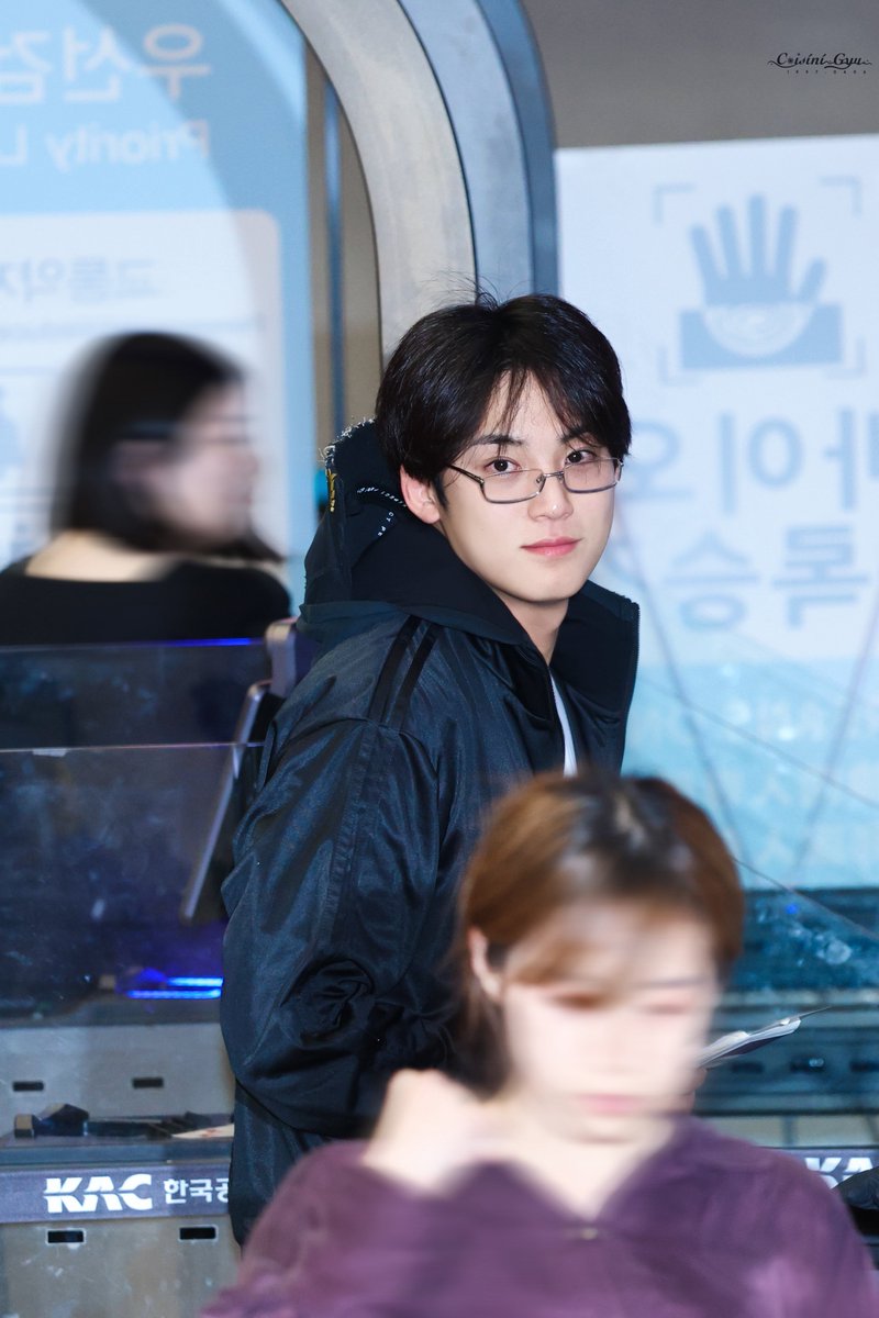 Coisini_Gyu0406's tweet photo. 260418

HD4P

👓🥺

#세븐틴 #SEVENTEEN
 #민규 #MINGYU #ミンギュ
@pledis_17 https://t.co/CwUyVQQ5Tu