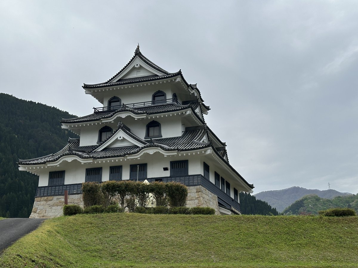 なみしぃ tweet media