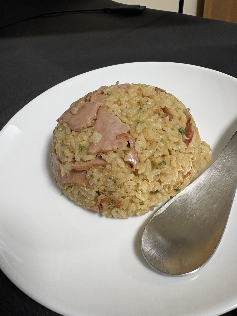 今日のご飯
チャーハン作った