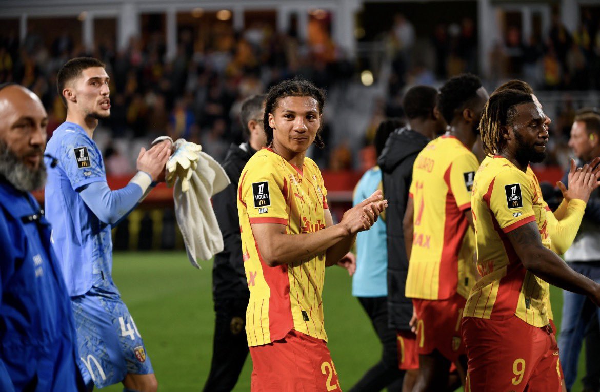 سلطان tweet media