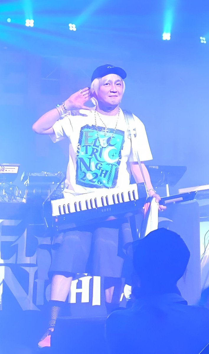 satsuki_chimi's tweet image. 私のへっぽこスマホカメラではこれが限界でした😅
大ちゃんがめっっっちゃかわいくてヒロさんの歌声凄かった✨

コメダ良いよね明日行こうかな
曲のアレンジが激しくて曲の中ほどでも考え込む観客の顔真似をするヒロさん面白かった
よく見てるね〜
#access
#エレナイネタバレ26
#EN2026