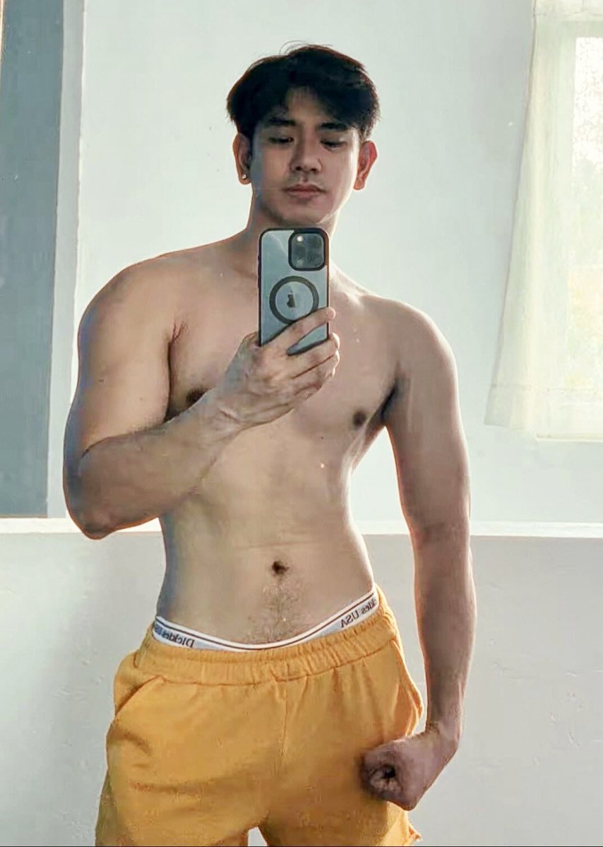 เสพติดผู้ชาย™️ tweet media