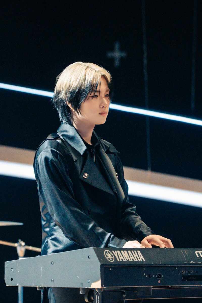 Xdinary Heroes(엑스디너리 히어로즈)
"Voyager"
M/V Behind

#건일 #Gunil 
#정수 #Jungsu

#XdinaryHeroes #엑스디너리히어로즈
#DEAD_AND
#Voyager
#WE_ARE_ALL_HEROES