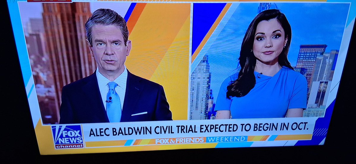 AndrewJohnDunn's tweet image. @ChanleySPainter Hi Happy Saturday great job please @FoxNews give the great Chanley her own 2 hour show #Beautiful #Legend #MVP  #TeamChanley ❤️🙏